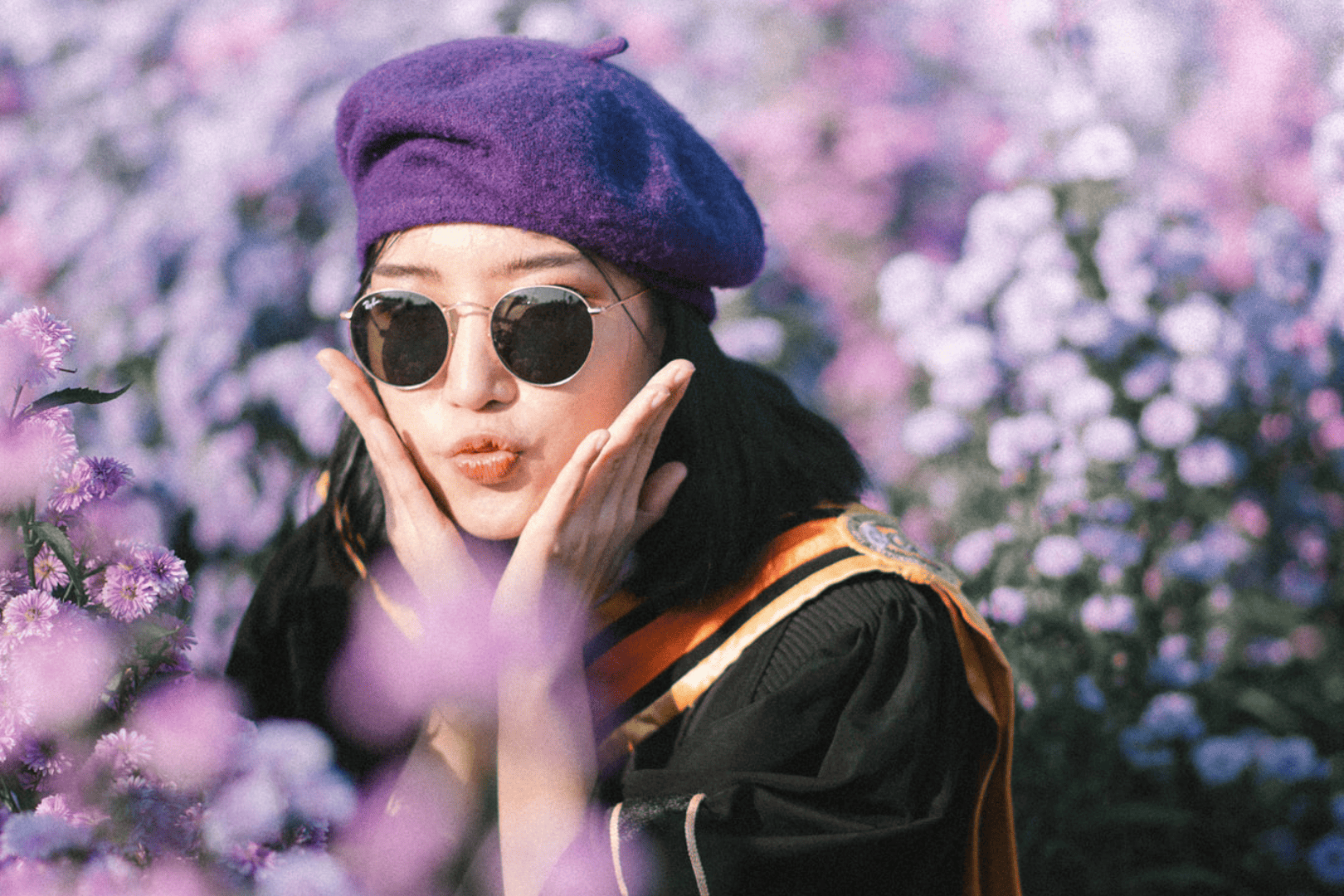 ถ่ายรูปรับปริญญา-ช่างภาพรับปริญญา-ถ่ายรูปรับปริญญากับแฟน-ถ่ายรูปรับปริญญาแนวสตรีท-ช่างภาพงานแต่ง-ถ่ายรูปครอบครัว-ถ่ายรูปรับปริญญากับครอบครัว-ถ่ายรูปรับปริญญาแนวสตรีท-ถ่ายรูปรับปริญญา ผู้ชาย-ถ่ายรูปรับปริญญานอกรอบ-ช่างภาพ-photographer-ช่างภาพงานแต่ง-street photographer-ช่างภาพอิสระ-รับถ่ายรูป-ไอเดีย ถ่ายรูปรับปริญญา-ถ่ายนอกรอบ