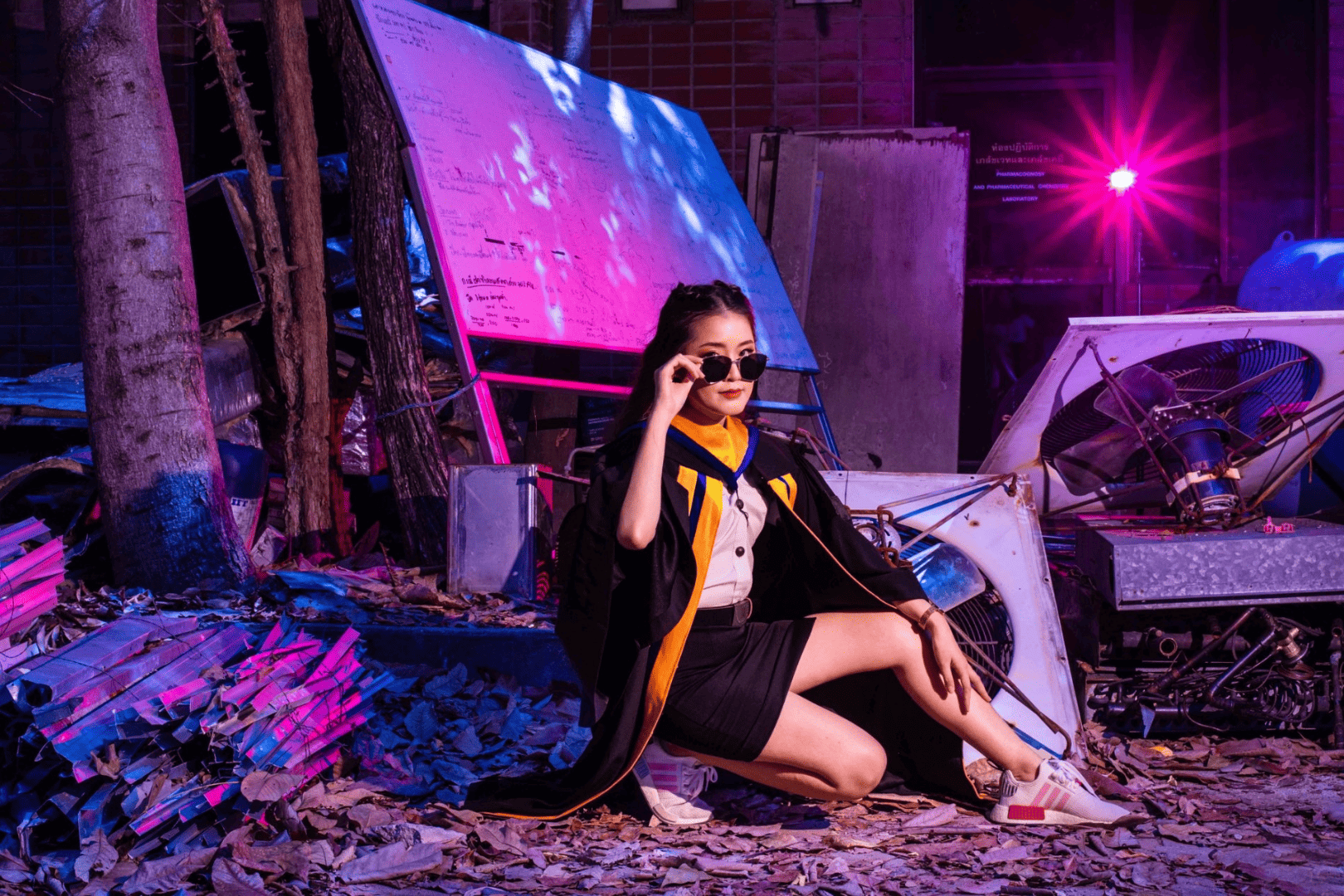 ถ่ายรูปรับปริญญา-ช่างภาพรับปริญญา-ถ่ายรูปรับปริญญากับแฟน-ถ่ายรูปรับปริญญาแนวสตรีท-ช่างภาพงานแต่ง-ถ่ายรูปครอบครัว-ถ่ายรูปรับปริญญากับครอบครัว-ถ่ายรูปรับปริญญาแนวสตรีท-ถ่ายรูปรับปริญญา ผู้ชาย-ถ่ายรูปรับปริญญานอกรอบ-ช่างภาพ-photographer-ช่างภาพงานแต่ง-street photographer-ช่างภาพอิสระ-รับถ่ายรูป-ไอเดีย ถ่ายรูปรับปริญญา-ถ่ายนอกรอบ